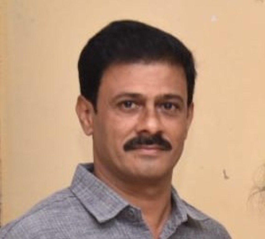 स्वतःच्या वडिलांचा स्वाभिमान नाईक बंधूनी राणे कुटुंबाच्या पायावर गहाण ठेवला