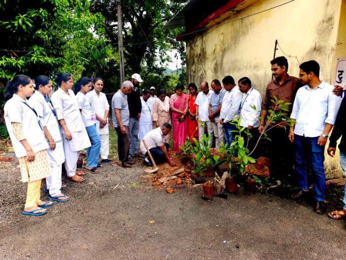 खारेपाटण येथे जागतिक पर्यावरण दिना निमित्त वृक्षारोपण कार्यक्रम संपन्न