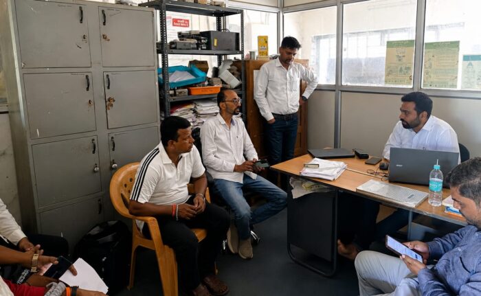 स्मार्ट मीटरच्या संदेशांमुळे वैभववाडीत संभ्रम; शिवसेना ठाकरे गटाचा महावितरणला जाब