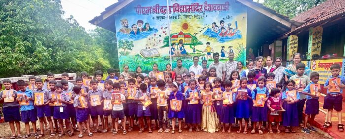 नितेश राणे यांच्या वाढदिवसानिमित्त वाभवेतील विद्यार्थ्यांना मोफत शालेय साहित्य व&hellip;