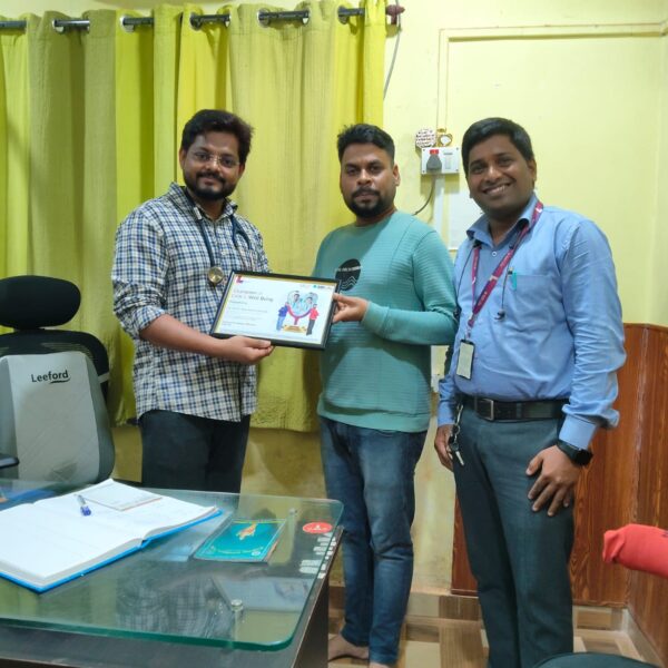 उत्कृष्ट सेवेसाठी डॉ. प्रणील साळुंखे यांचा SBI Life Insurance Company Ltd. कडून सन्मान….!