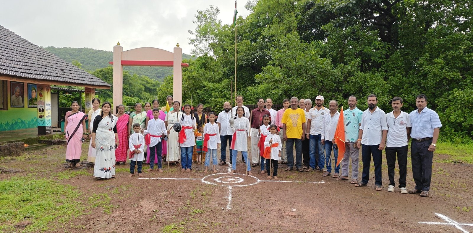 स्वातंत्र्यदिनी बुधवळे शाळेच्या विद्यार्थ्यांनी सादर केला थरारक मर्दानी खेळ..!