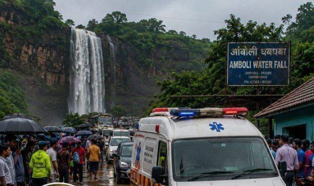 ट्राफिक जाम ने घेतला पर्यटकाचा जीव