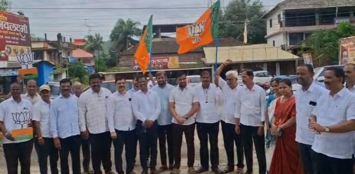 वैभववाडीत फटाके फोडून, घोषणा देत ‘ताज’ प्रकल्पाचे स्वागत