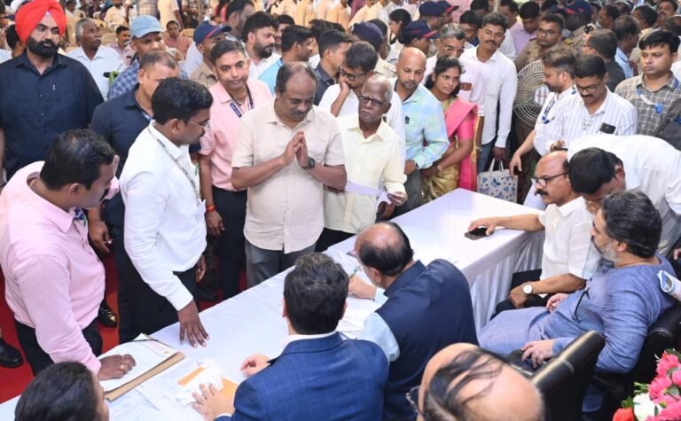 कणकवली शहराचा नव्याने सिटी सर्व्हे करण्याची नगरसेवक बंडू हर्णे यांची महसूलमंत्र्यांकडे मागणी