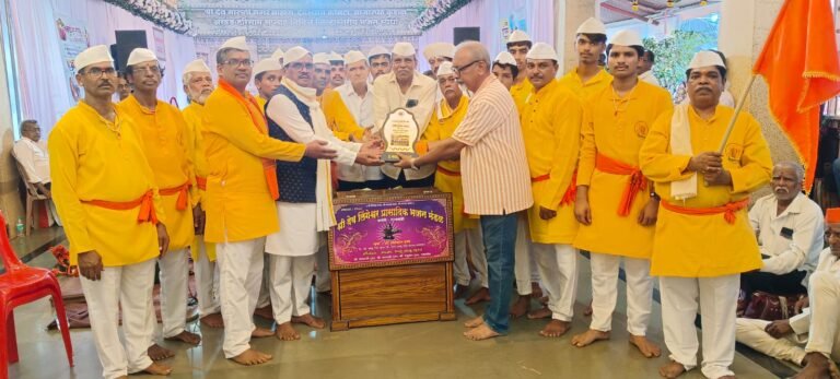 वाघेरी येथील श्री लिंगेश्वर प्रासादिक भजन मंडळाला तृतीय क्रमांकाचा मान !