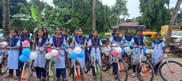 रोटरी क्लब कुडाळचा सेवाभावी उपक्रम; शिवराज मराठा माध्यमिक विद्यालय साळगावच्या&hellip;