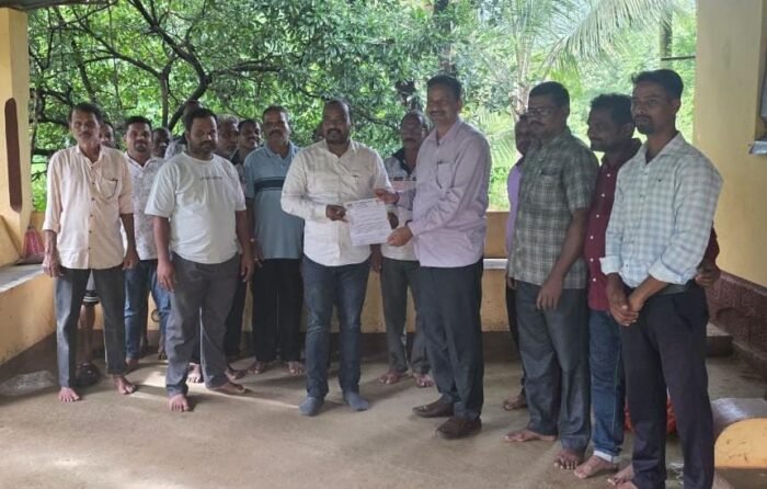 भुईबावडा पहिलीवाडी रस्त्याच्या निकृष्ट कामाकडे जि प सदस्य प्रमोद रावराणेनी वेधले लक्ष