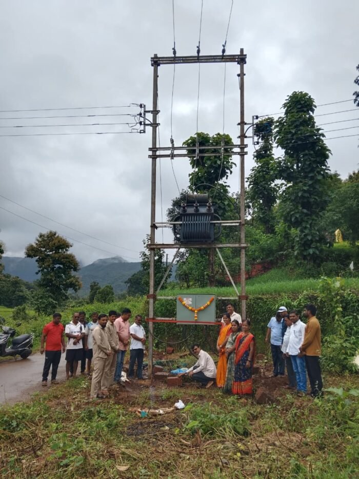 करूळ येथे नवीन वीज वितरण डीपीचे उद्घाटन