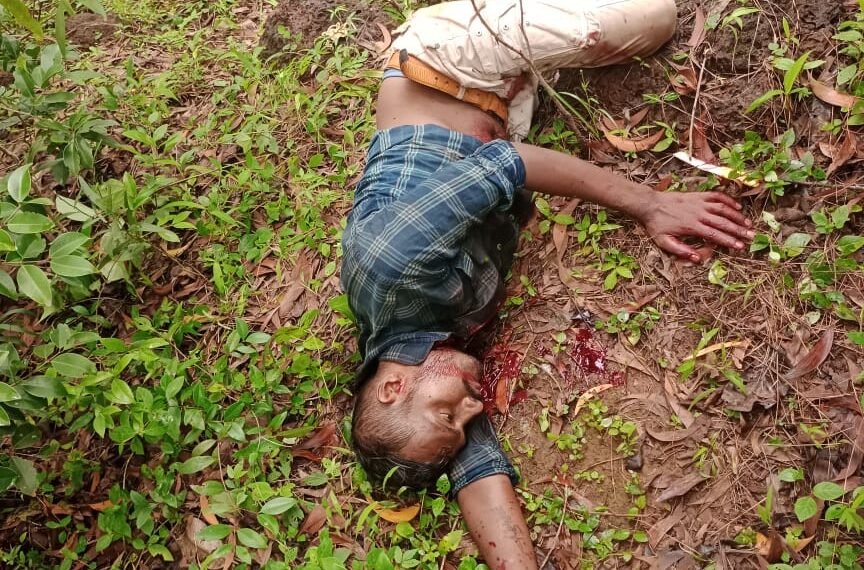 ट्रक क्लीनरचा चाकूने स्वतःच्या गळ्यावर पोटावर वार करत आत्महत्येचा प्रयत्न