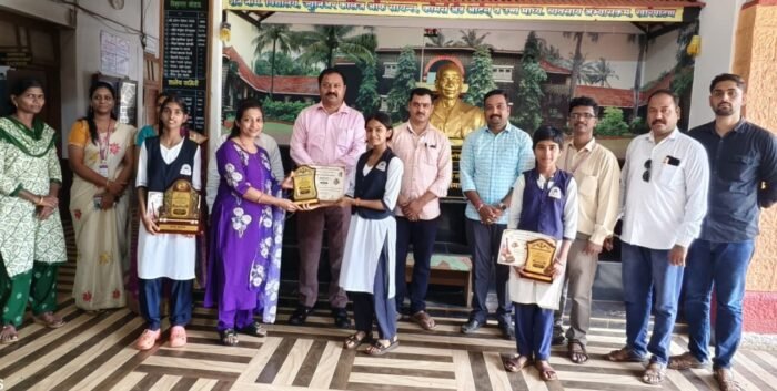जिल्हास्तरीय ‘श्रावणधारा’ सुगम संगीत स्पर्धेत खारेपाटण हायस्कूलचे घवघवीत यश!