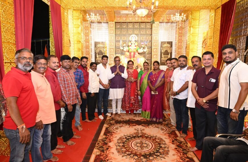 नवरात्रोत्सवात राजकीय सदिच्छांचा अनोखा संगम; आमदार प्रमोद जठारांची ठाकरे शिवसेनेच्या उत्सवाला भेट