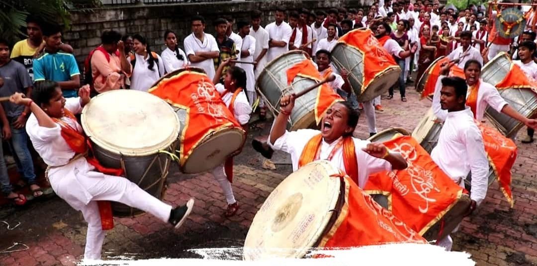 झुंझार मित्रमंडळाच्या वतीने नवरात्रोत्सनिमित्त भव्य ढोल वादन स्पर्धेचे आयोजन