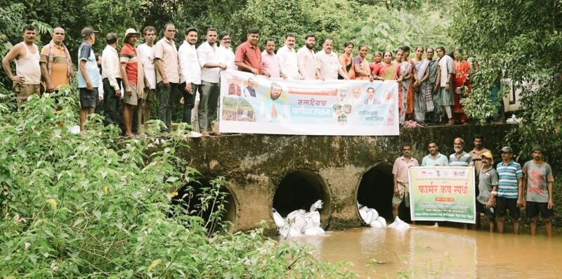 नव्या पिढीच्या हातून उभे राहताहेत पाण्याचे बंधारे; ‘पाणीदार’ चळवळीची सिंधुदुर्गात&hellip;