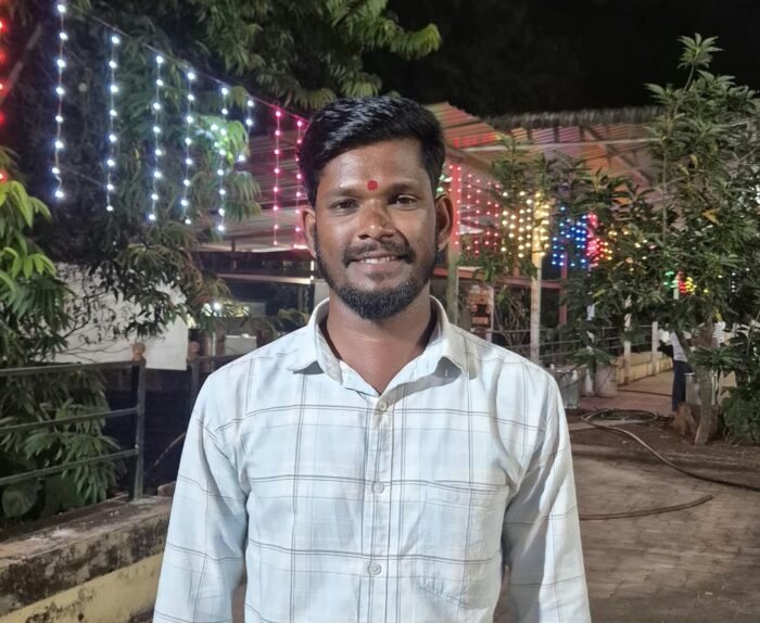 रोहन मेस्त्री यांचा प्रामाणिकपणा; सापडलेला मौल्यवान मोबाईल मालकाला परत