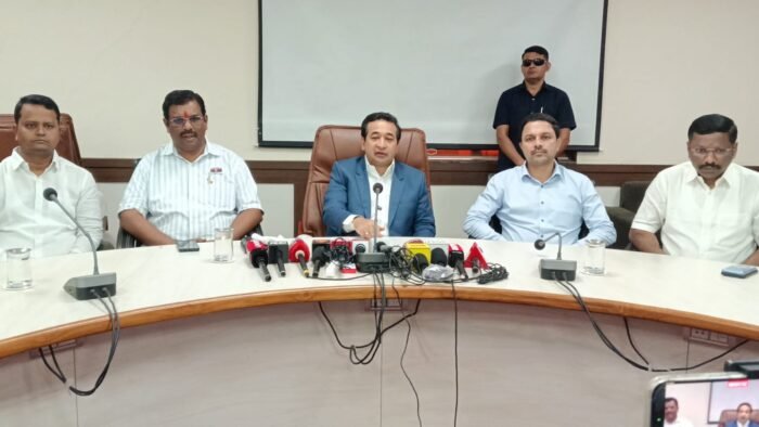 ठाकरेंची भाषा देशविरोधी शक्तींशी मिळतीजुळती !
